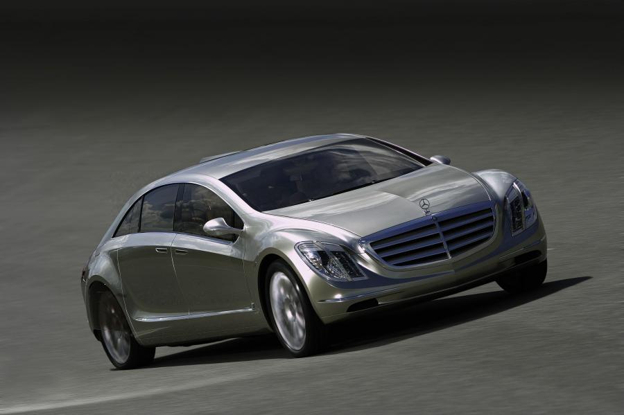  Mercedes-Benz F700 Concept 2007 года  (фото 32 из 41)